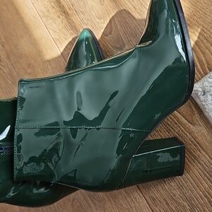 Green Patent Leather Ankle Boots Size 38 Block Heel Made In Spain